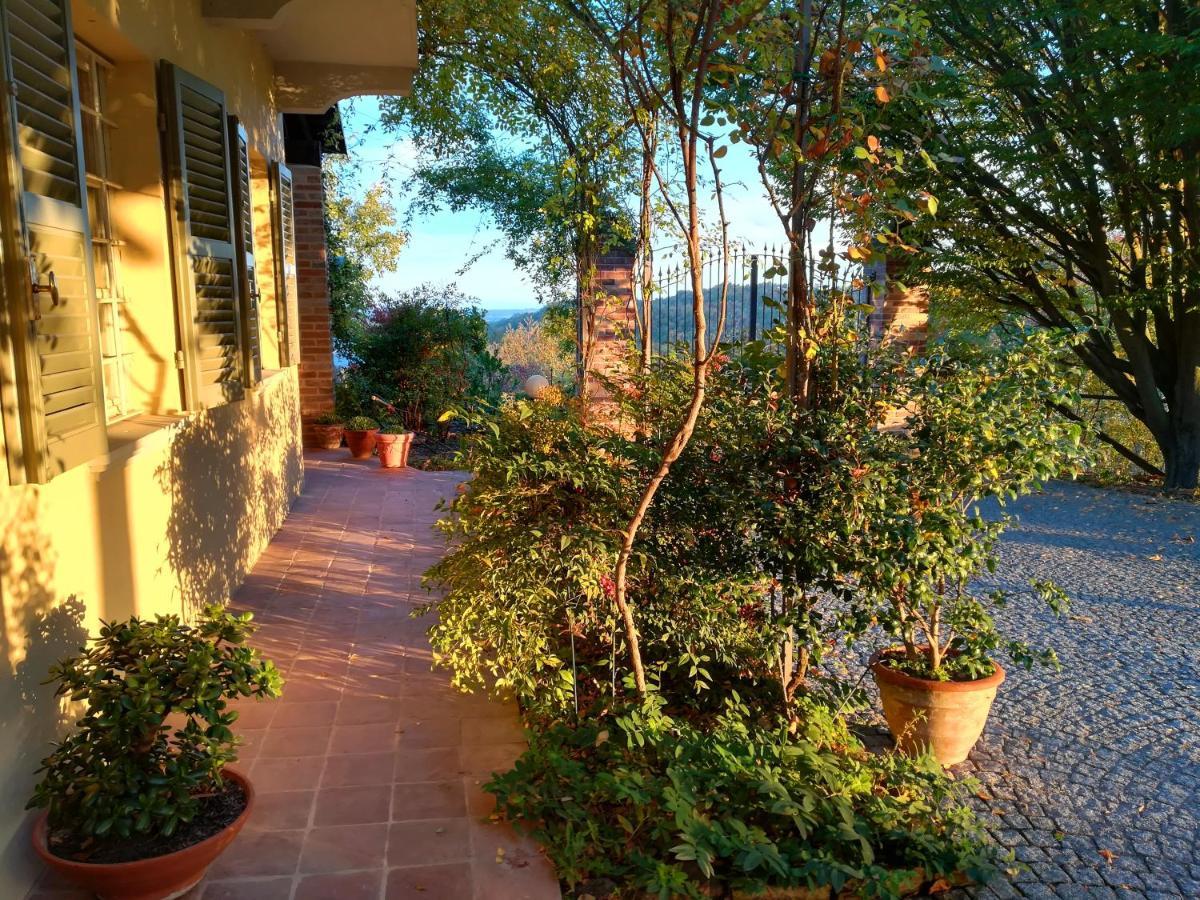 Sotto La Luna Bruna B&B Cocconato Eksteriør bilde