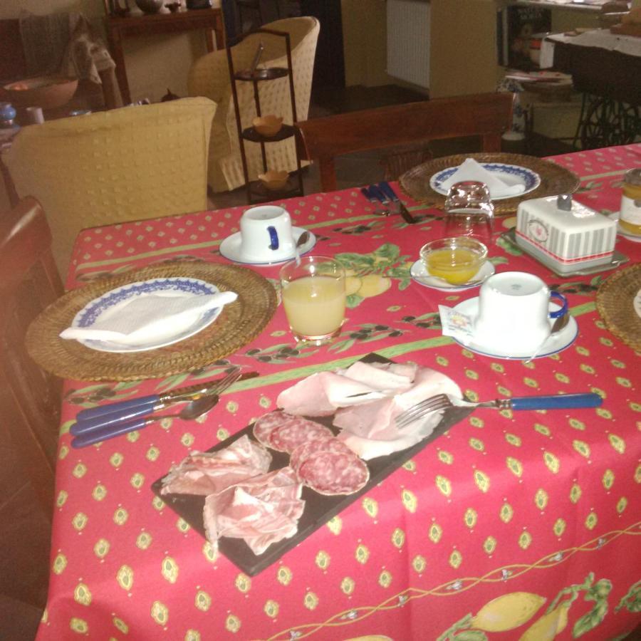 Sotto La Luna Bruna B&B Cocconato Eksteriør bilde